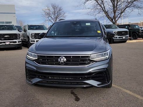 Used 2024 Volkswagen Tiguan SE R-Line image 3