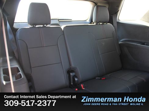 Used 2024 Chevrolet Traverse RS AWD/4WD image 8