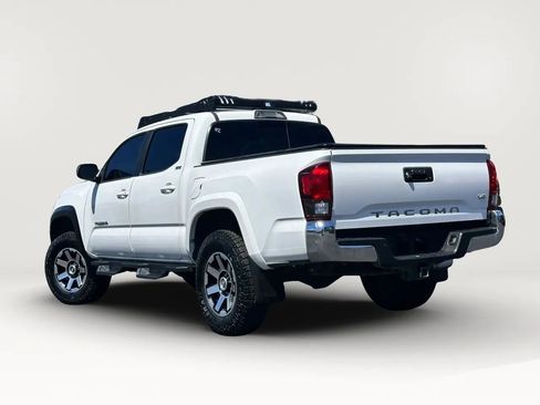 Used 2018 Toyota Tacoma SR5 RWD image 20