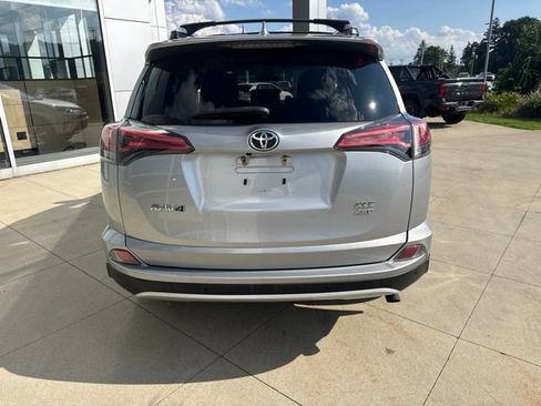 Used 2016 Toyota RAV4 XLE w/ Convenience Package AWD/4WD image 6
