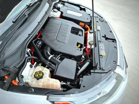 Used 2014 Chevrolet Volt FWD image 30