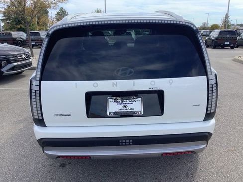 New 2026 Hyundai Ioniq 9 SE image 4