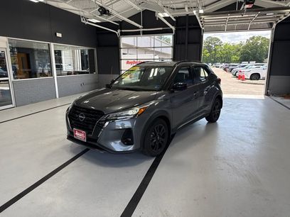 Used 2022 Nissan Kicks SR w/ Premium Package