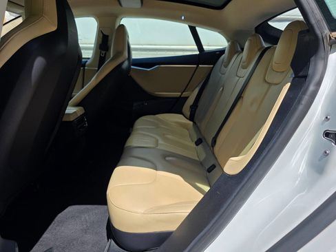 Used 2013 Tesla Model S image 22