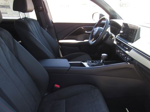 Certified 2025 Acura ADX A-Spec image 9