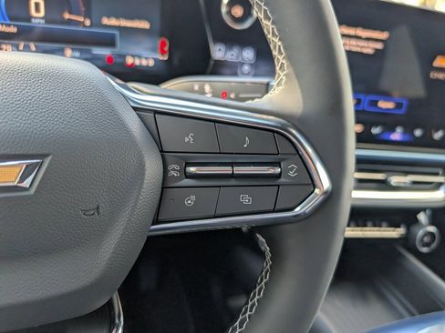 New 2026 Chevrolet Equinox EV LT image 18