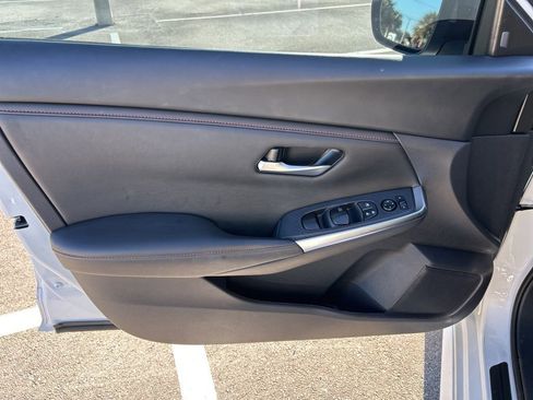 Certified 2024 Nissan Sentra SR image 18