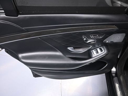 Used 2018 Mercedes-Benz S 560 4MATIC Sedan image 27