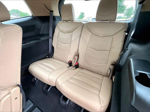 Used 2024 Cadillac XT6 Premium Luxury w/ Platinum Package AWD/4WD image 37