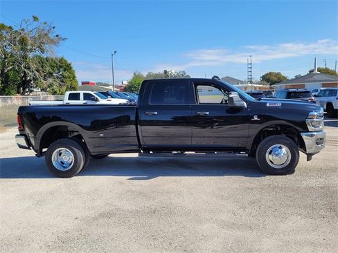 New 2026 RAM 3500 Tradesman image 9
