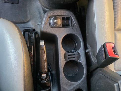 Used 2014 Ford Transit Connect XL image 41