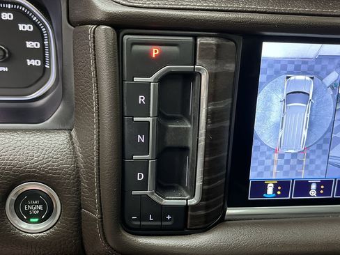 Certified 2021 GMC Yukon Denali w/ Denali Premium Package AWD/4WD image 29