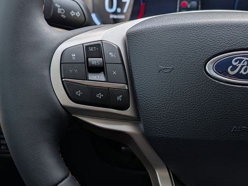 New 2026 Ford Explorer Active RWD image 27