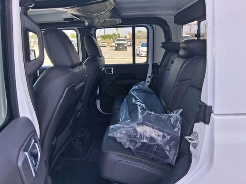 New 2026 Jeep Gladiator Sport image 21