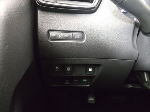 Used 2020 Nissan Rogue S w/ Special Edition Package image 27