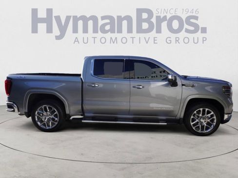 Used 2023 GMC Sierra 1500 SLT w/ SLT Premium Package image 4