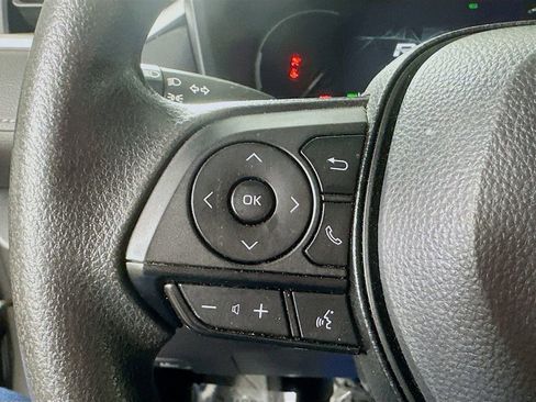 Used 2024 Toyota RAV4 XLE AWD/4WD image 22