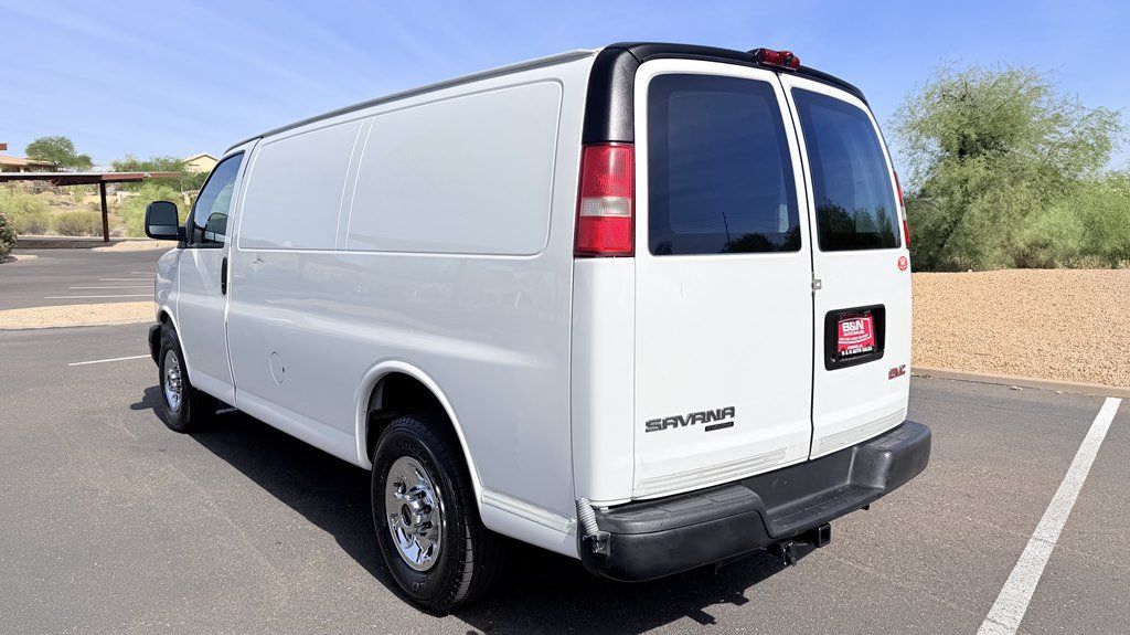 Used 2015 GMC Savana 2500 RWD image 3