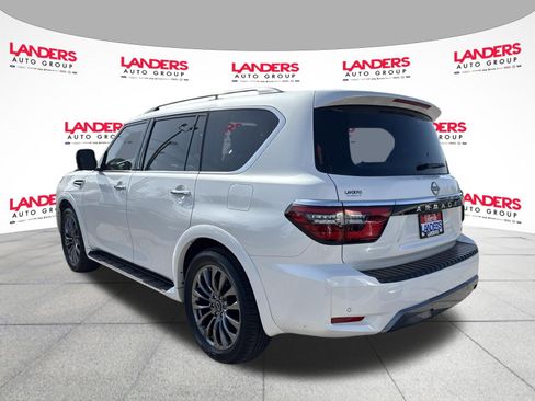 Used 2023 Nissan Armada Platinum w/ Captain's Chairs Package RWD image 5