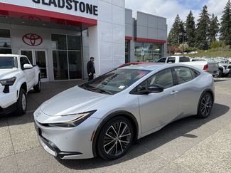 Used 2023 Toyota Prius XLE video 1