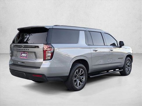 Used 2024 Chevrolet Suburban Z71 w/ Z71 Off-Road Package image 5