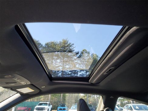 Used 2022 INFINITI Q60 Red Sport 400 w/ Proactive Package image 5