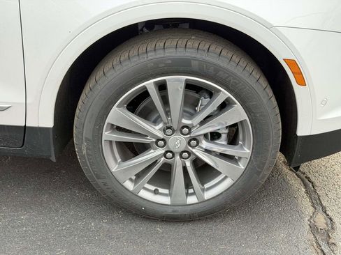 New 2026 Cadillac XT5 Premium Luxury image 7