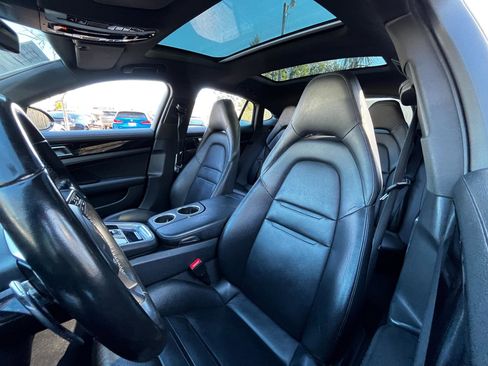 Used 2019 Porsche Panamera 4 image 18