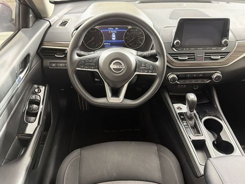Used 2023 Nissan Altima 2.5 SV FWD image 26