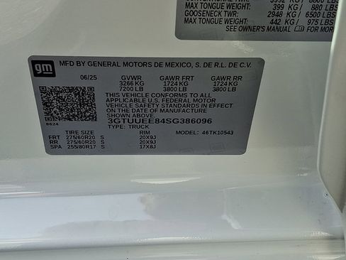 Used 2025 GMC Sierra 1500 AT4 w/ Technology Package AWD/4WD image 33