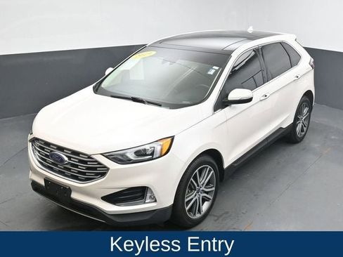 Used 2019 Ford Edge Titanium w/ Cold Weather Package image 15