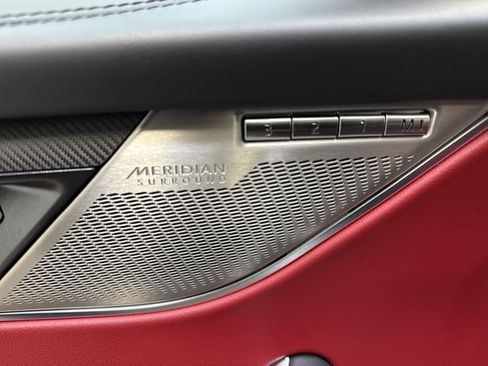 Used 2023 Jaguar F-PACE SVR image 29