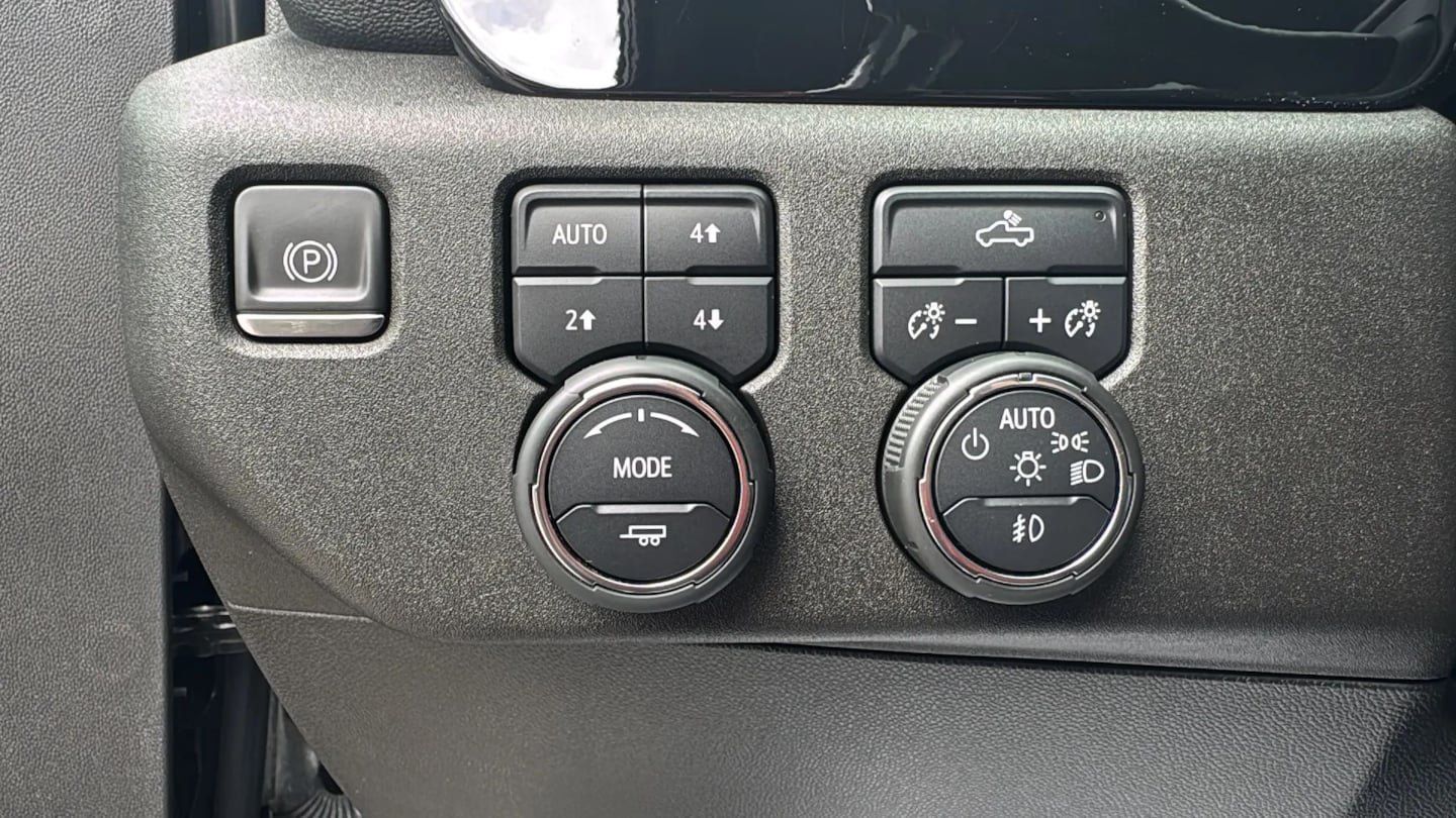 Used 2022 Chevrolet Silverado 1500 RST AWD/4WD image 11