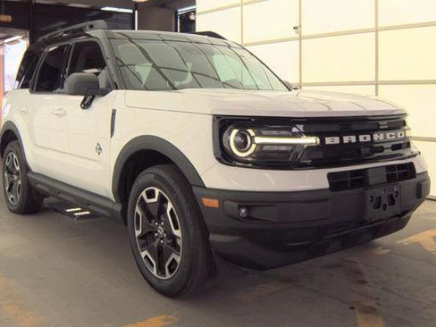 Used 2024 Ford Bronco Sport Outer Banks w/ Tech Package image 2