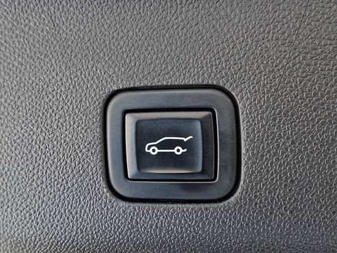 Used 2022 GMC Yukon SLT w/ SLT Luxury Package image 30