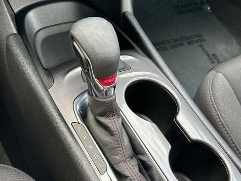Used 2025 Chevrolet Malibu RS FWD image 21