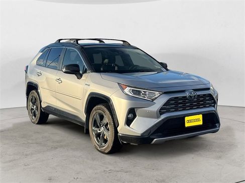 Used 2020 Toyota RAV4 XSE image 7