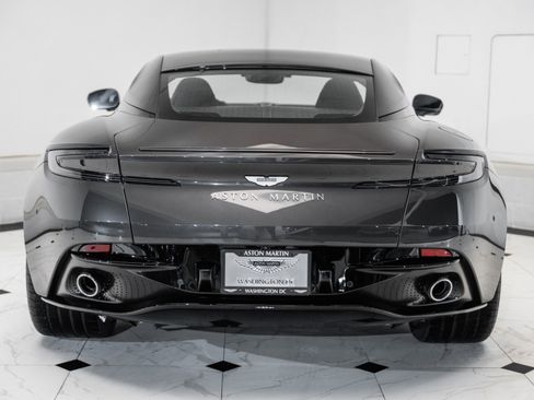 Used 2025 Aston Martin DB12 Coupe image 41