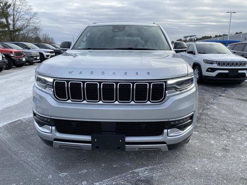 Used 2024 Jeep Wagoneer Series III image 11