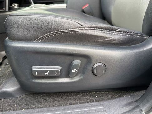 Used 2018 Toyota 4Runner SR5 Premium image 8