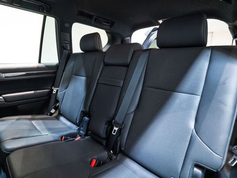 Used 2022 Lexus GX 460 Premium w/ Premium Plus Package image 35