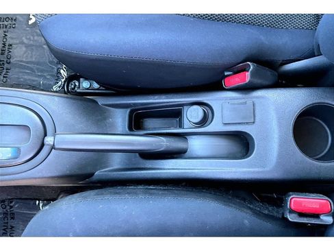 Used 2012 Nissan Versa FWD image 13