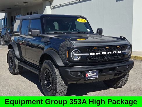 Used 2022 Ford Bronco Wildtrak image 2