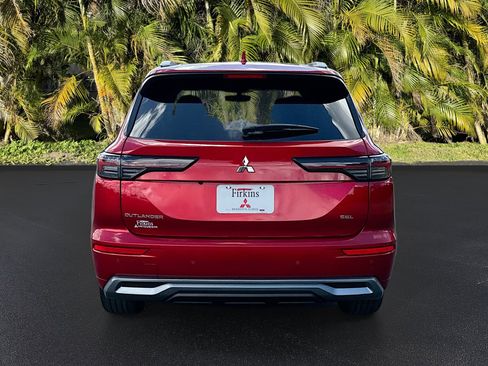 New 2026 Mitsubishi Outlander SEL image 4