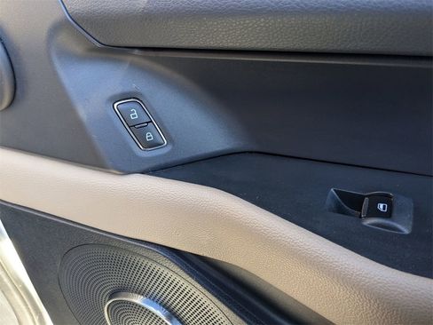 Used 2024 Ford Expedition Limited image 25