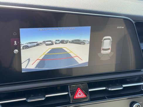 New 2025 Kia Niro EX image 13