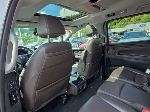 Used 2023 Honda Odyssey Touring image 22