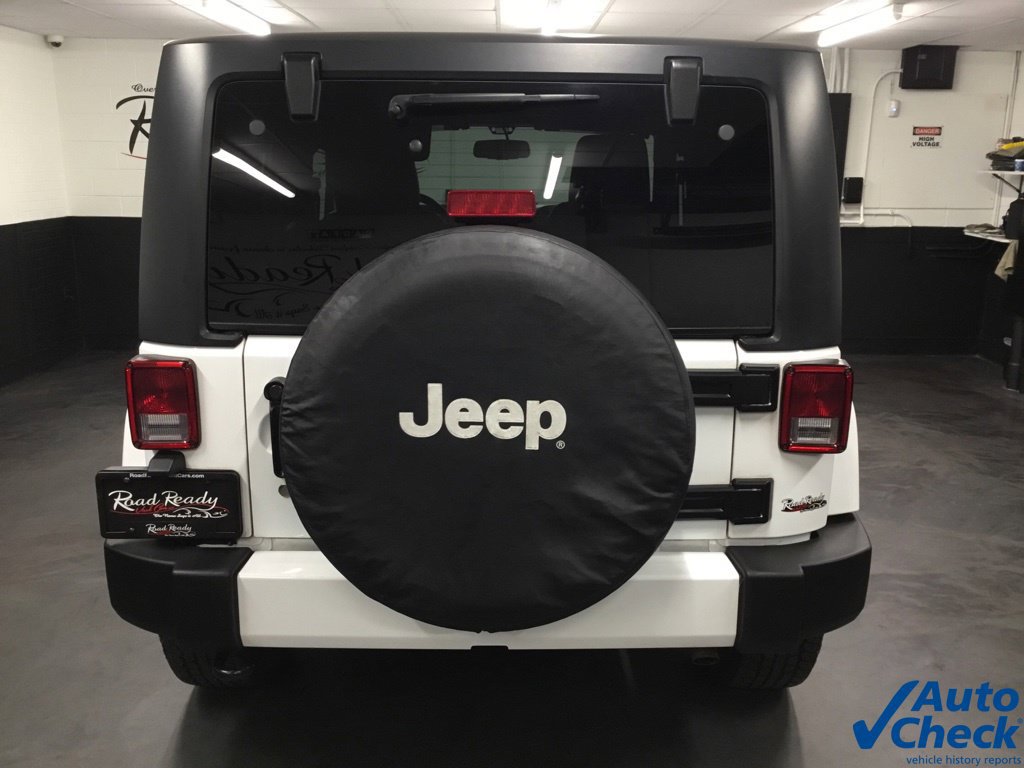 Used 2016 Jeep Wrangler Sahara AWD/4WD image 9