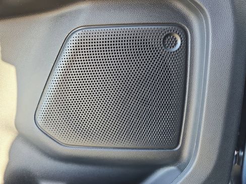 Used 2020 Ford Escape SE image 15