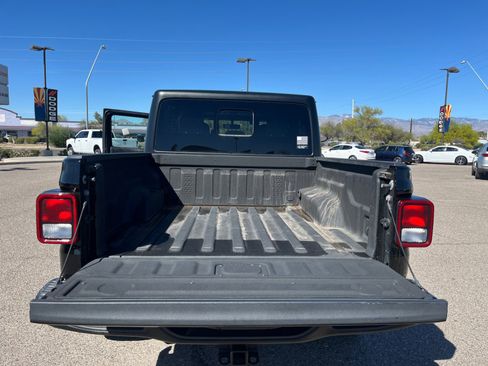 Used 2023 Jeep Gladiator Rubicon w/ Trailer Tow Package image 34